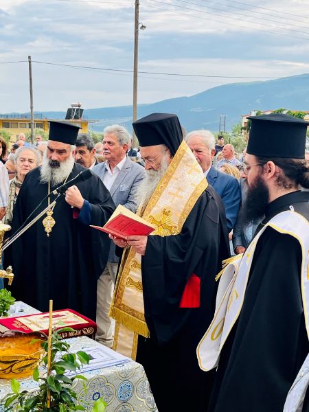 Φωτογραφικά στιγμιότυπα από τα Θυρανοίξια του Ναϊδρίου του Οσίου Λουκά του Ιατρού στην Προσοτσάνη  Δράμας. 